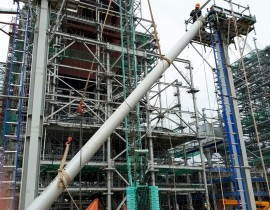 Lắp đặt cột lọc bụi tĩnh điện tại công trường dự án Nhiệt điện Sông Hậu 1.jpg